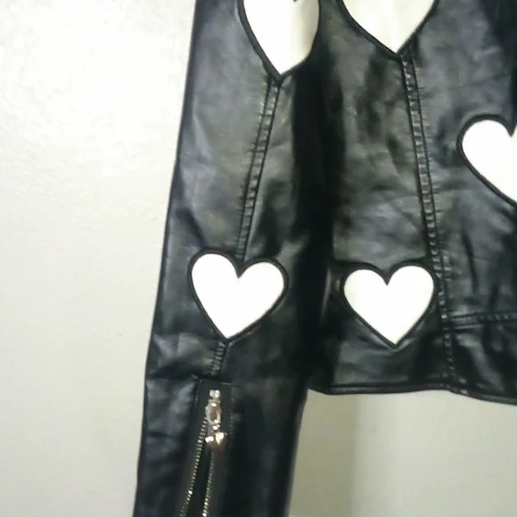 Lola Black Leather Jacket with White Heart Details - Picture 6 of 6